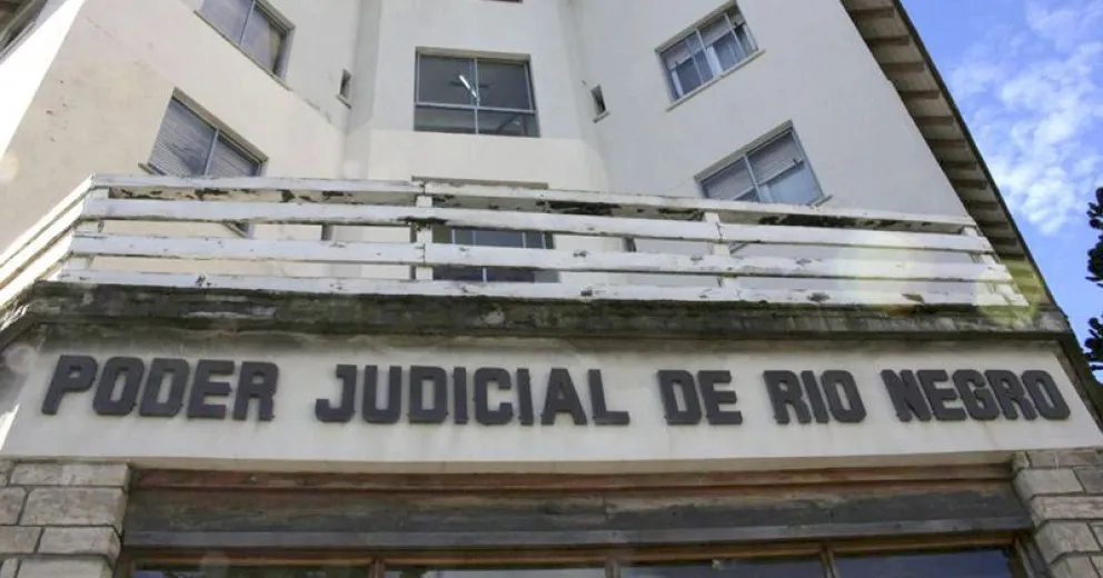 El municipio deberá indemnizar a una  vecina por los daños en su automóvil