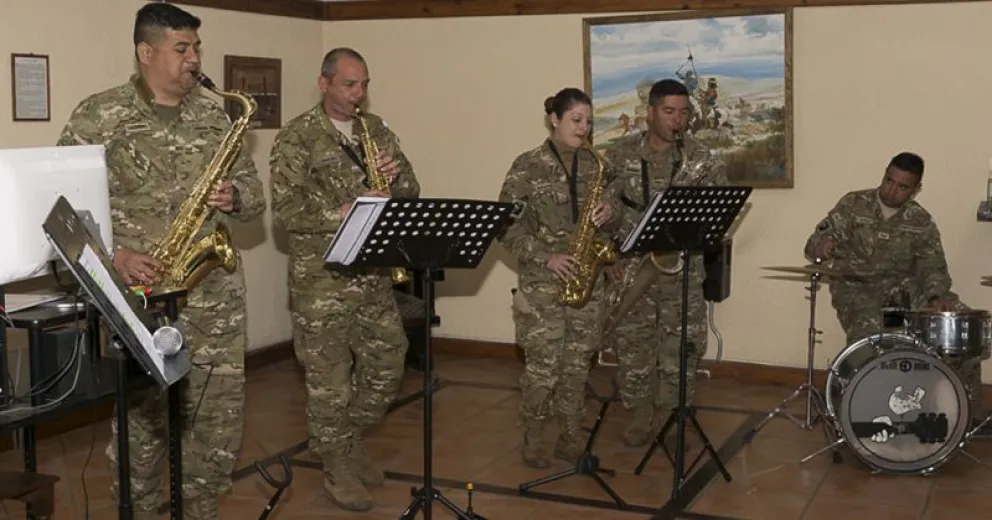 La Escuela Militar de Montaña agasajó a los medios de comunicación