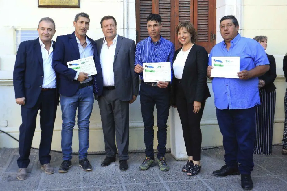 Recibieron sus certificados los 34 comisionados de fomento electos