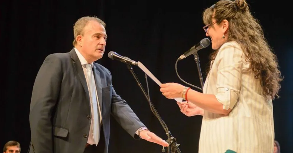 Asumió Pesatti, criticó el estado de Viedma y adelantó acciones