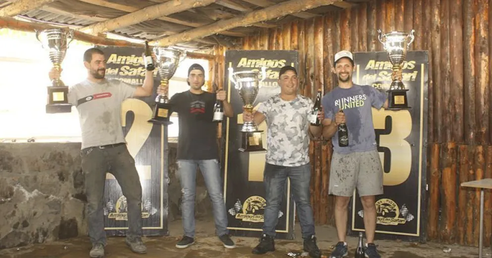Cuarteto de campeones del automovilismo local