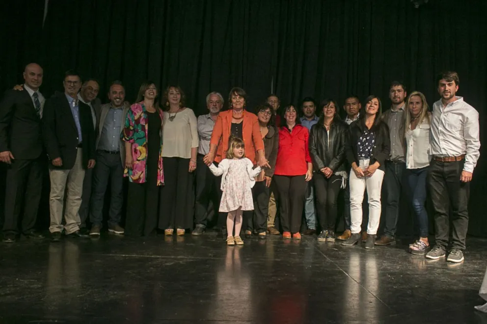 Polémica en Dina Huapi por aumento de sueldos a la planta política en plena crisis   