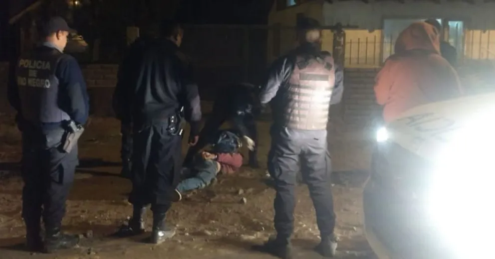 Atraparon a un sujeto que intentaba entrar a robar a un domicilio