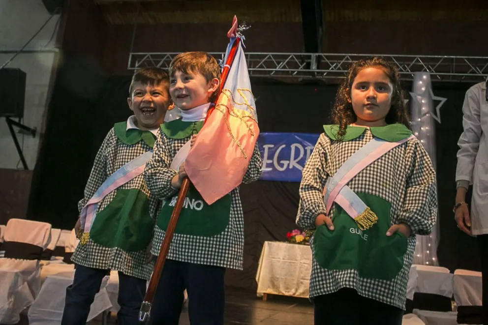 Hermoso egreso de nivel inicial del Instituto María Auxiliadora