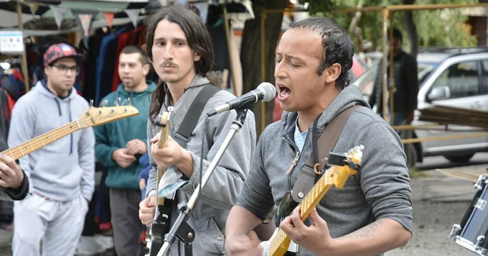 “Musicazo” en el Centro Cívico para solicitar a la comuna un circuito musical