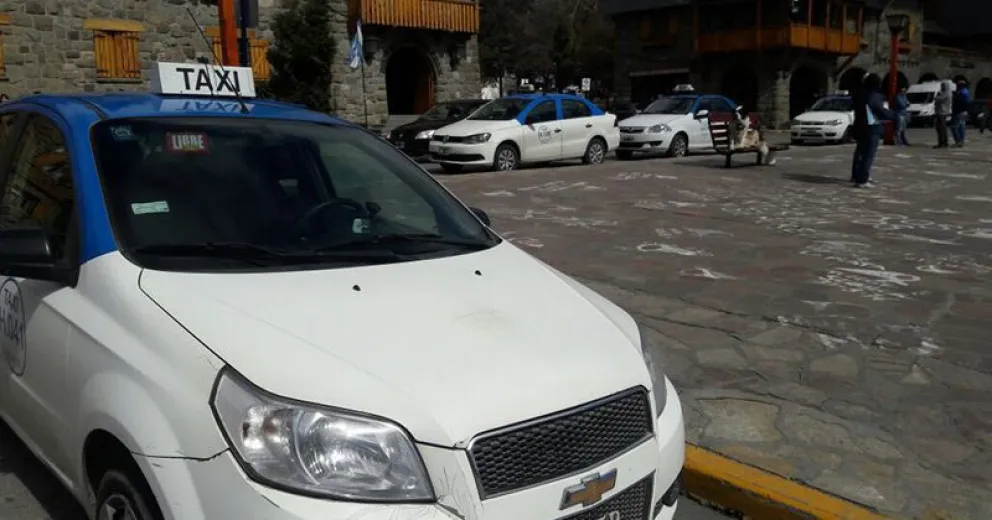 Se pospuso la audiencia para tratar el aumento de la tarifa de taxis