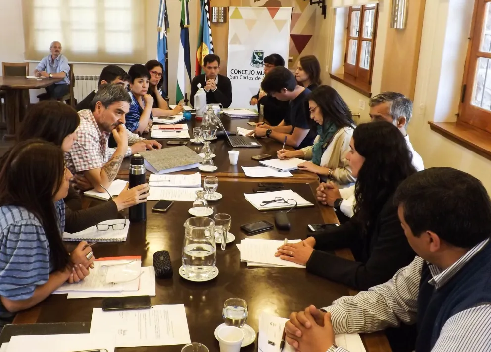 Concejales siguen analizando los cambios propuestos para el Código Único de Habilitaciones
