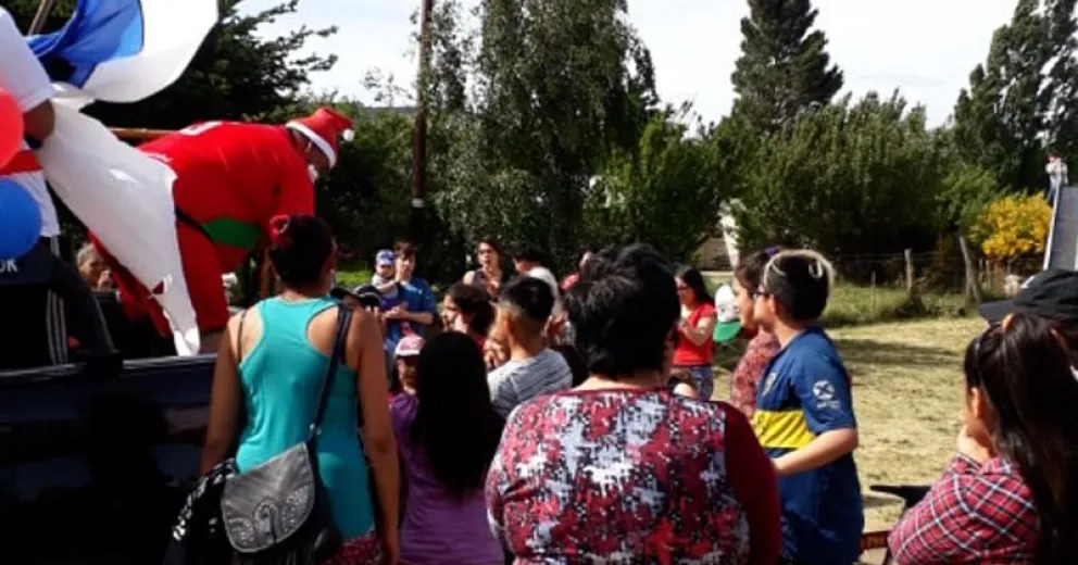Juegos y una hermosa sorpresa  para familias del barrio El Pilar I