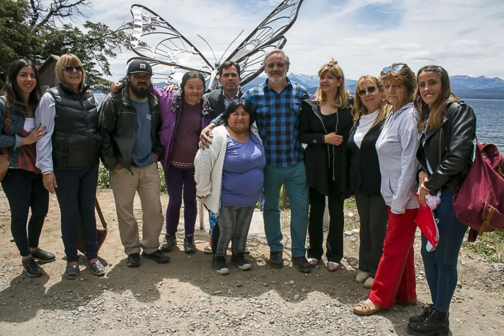 Inauguraron una escultura en homenaje a los jóvenes que murieron aquel 6 de septiembre