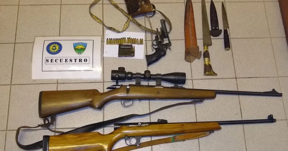Sorprendieron a tres jóvenes cazando con armas sin registrar