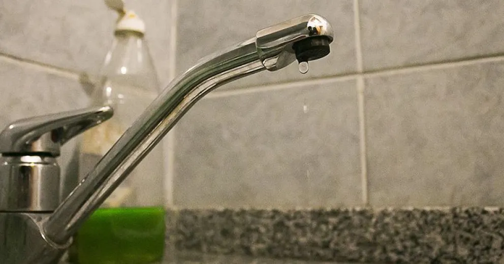 Vecinos denuncian están sin agua hace más de dos días