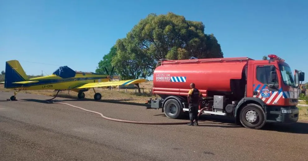 Trabajo coordinado y rápida respuesta, las claves para controlar el incendio en Las Grutas