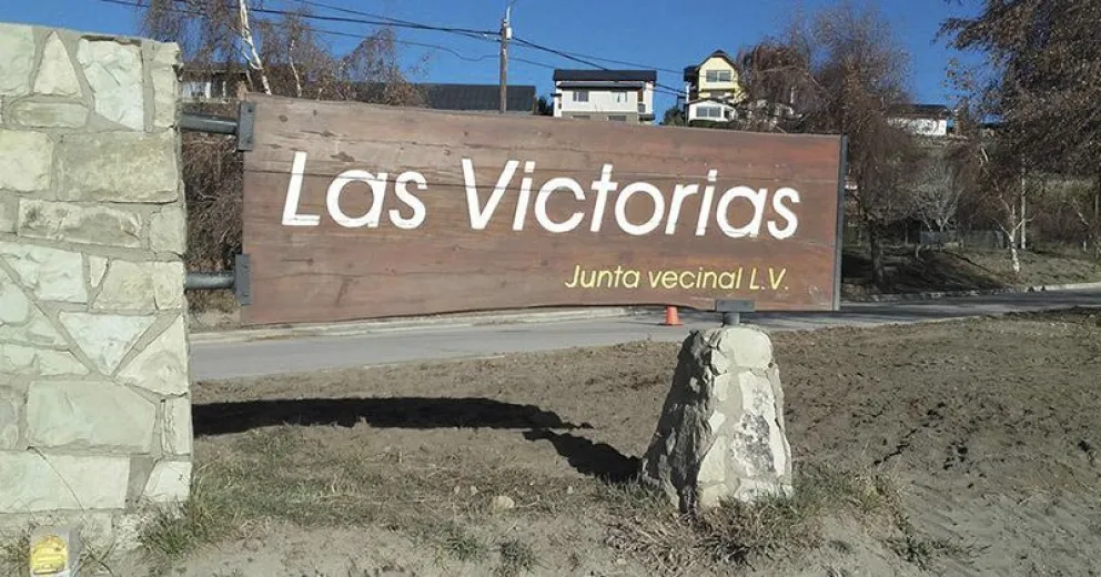 Hace quince veranos que falta el agua en el barrio Las Victorias