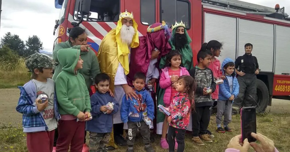 Los Reyes Magos llenaron de ilusiones el corazón de los más chiquitos
