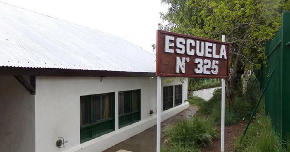 Provocaron daños en una escuela