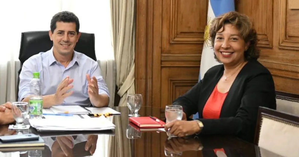 La gobernadora Arabela Carreras se reunió con el ministro del Interior