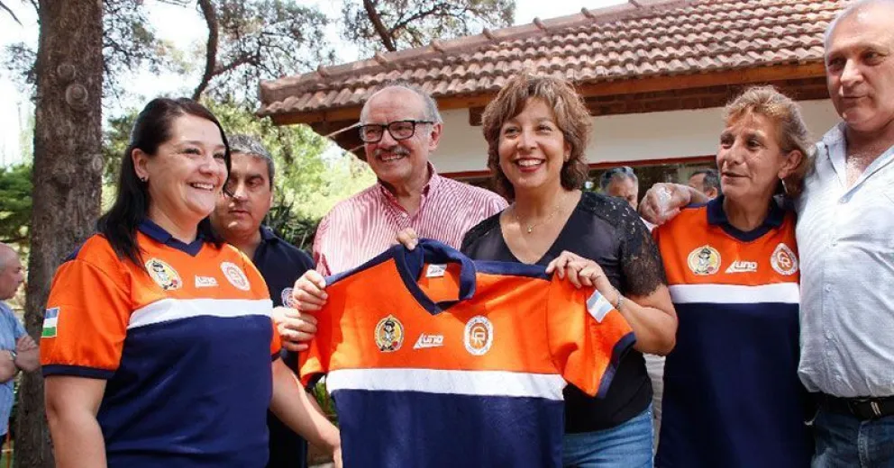 Arabela recorrió el predio del Deportivo Roca: "Es magnífica su tarea social"
