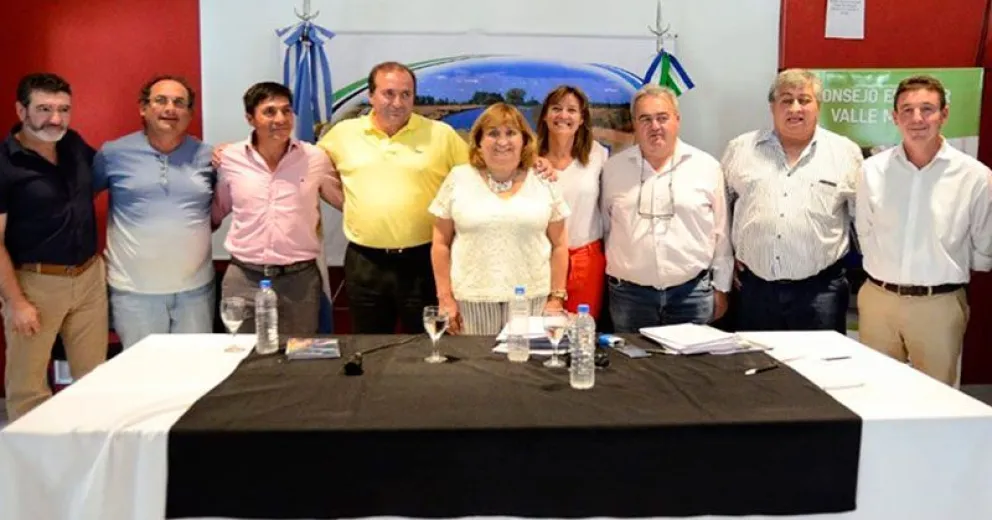 Educación completó la firma de convenios escolares con 26 municipios