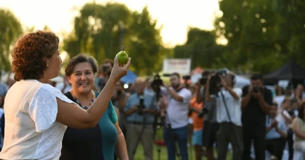 Arabela: "Celebremos hoy nuestra pera y nuestra producción"