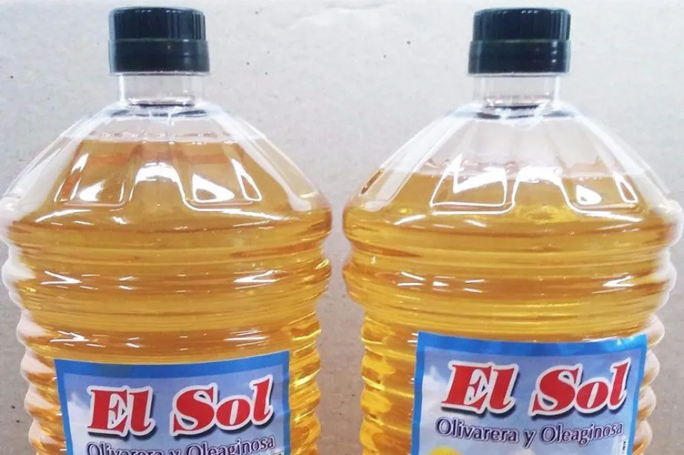 Salud advierte sobre aceite y otros productos prohibidos por la ANMAT