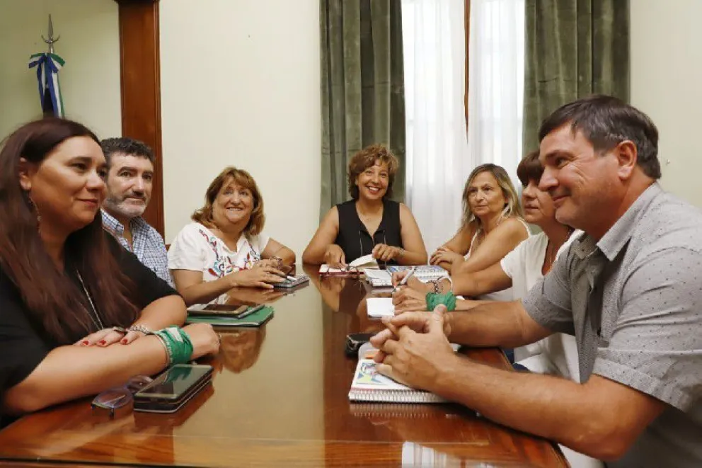 Carreras-Unter: primer encuentro formal con avances en varios temas de agenda