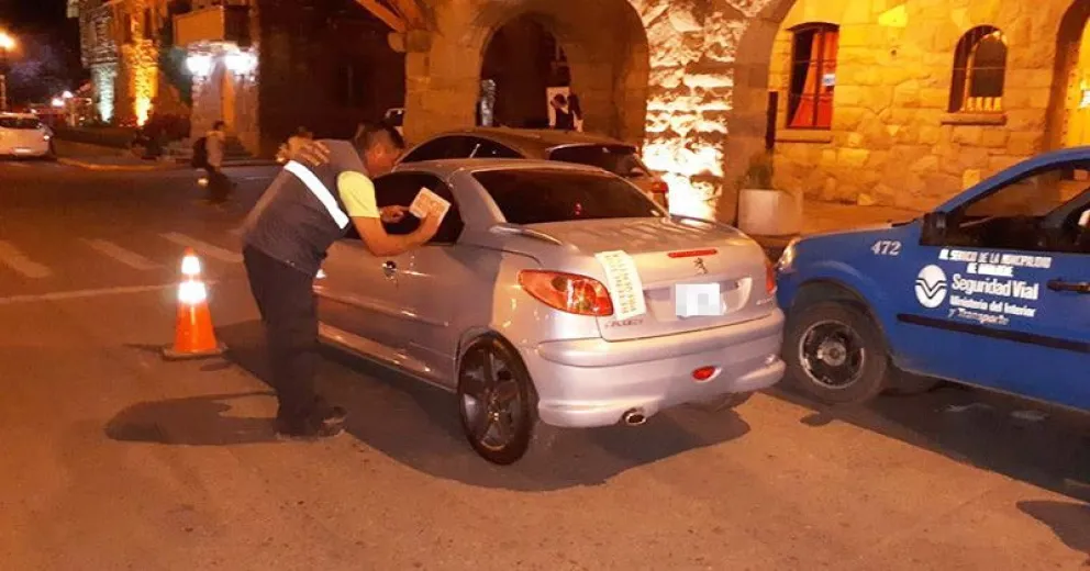 Conducía su vehículo con vehemencia y a gran velocidad: arrojó 2,22 gramos por litro de alcohol en sangre