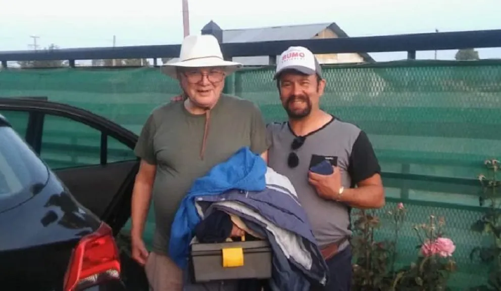 Padre e hijo se reencontraron luego de 25 años sin verse