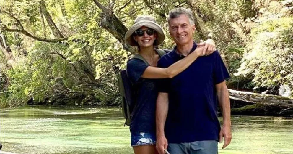 Macri y Awada caminaron por uno de los senderos clausurados por la floración de la caña colihue