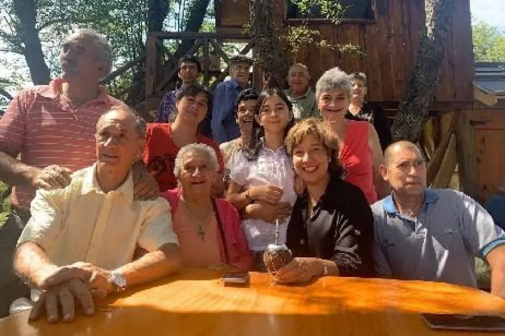 Arabela Carreras escuchó los planteos de los vecinos de El Foyel y El Manso