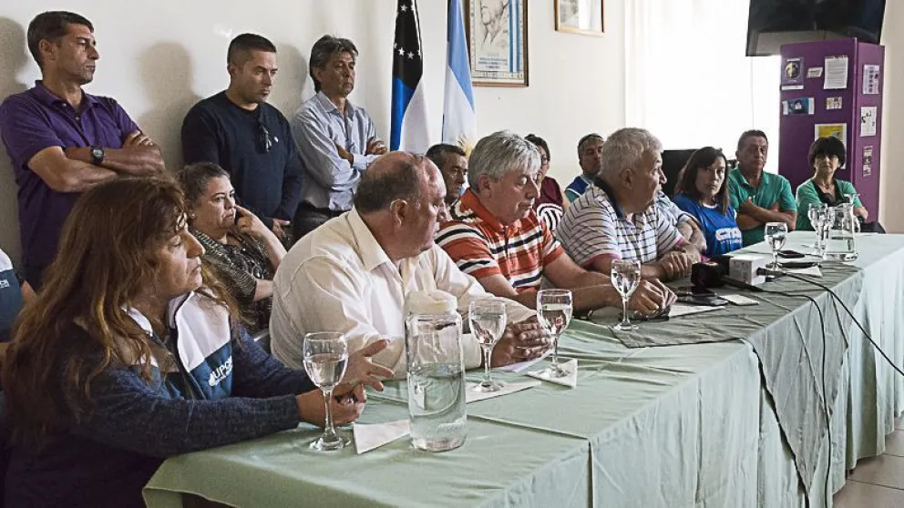 Sindicatos nucleados en la CGT Zona Andina convocaron a una marcha