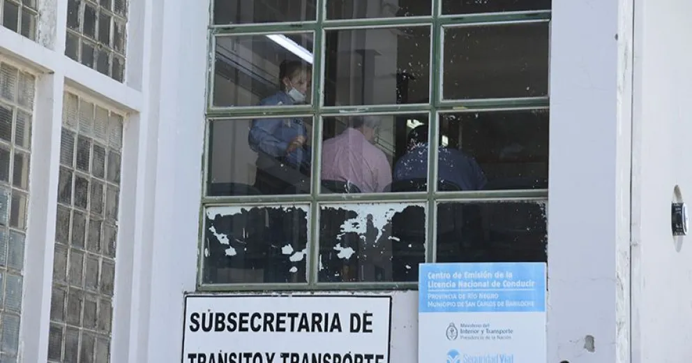 Curioso robo en el área de Tránsito del municipio: se llevan una impresora para hacer licencias