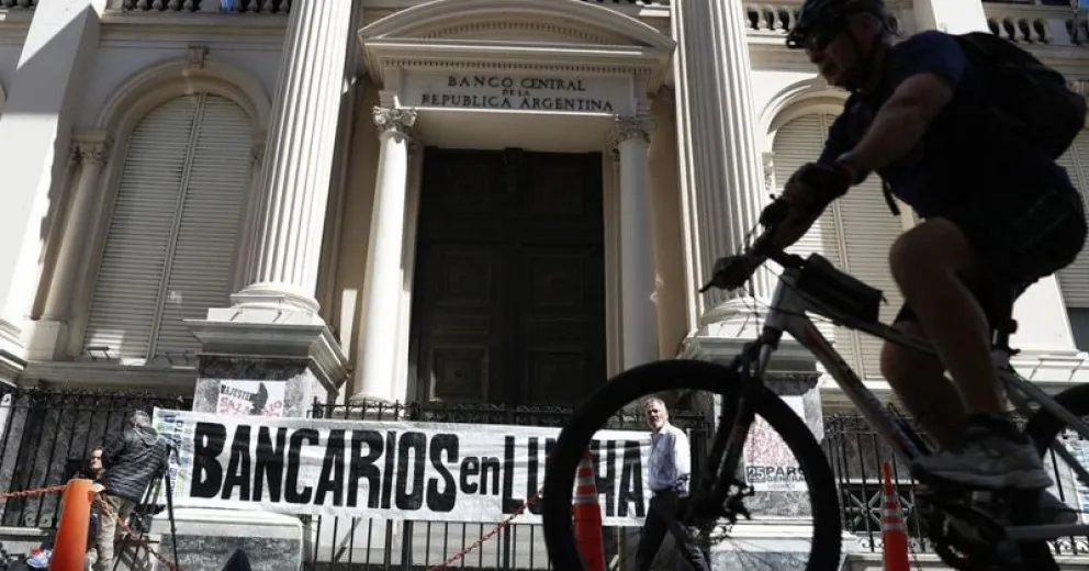 Este lunes hay paro bancario