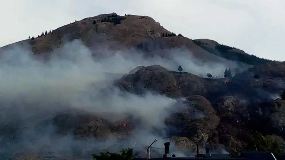 Controlaron un incendio de considerables dimensiones en Esquel