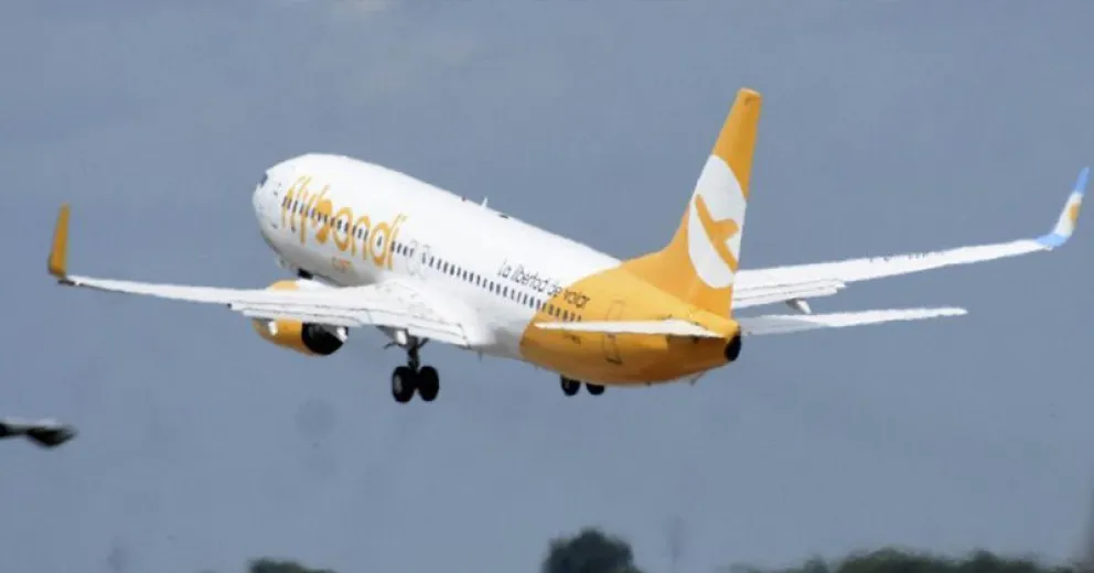 Un avión de Flybondi con destino a Bariloche debió aterrizar de emergencia