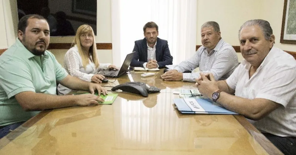 Se dispuso un aumento de $4.000 para estatales y docentes