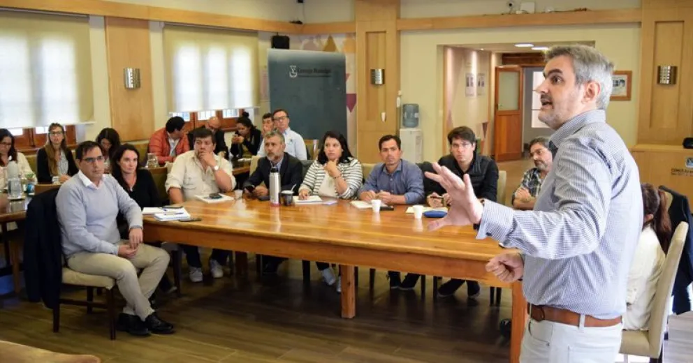 Presentan en el Concejo el proyecto del nuevo escalafón municipal