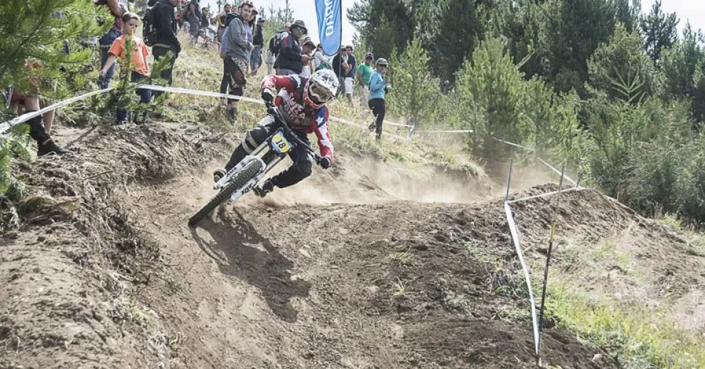 Barilochenses presentes en la Copa  Argentina de Descenso en el cerro Bayo