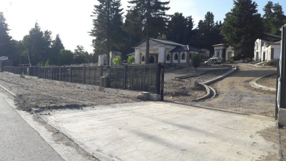 Continúan los cambios y obras en el Cementerio Municipal   