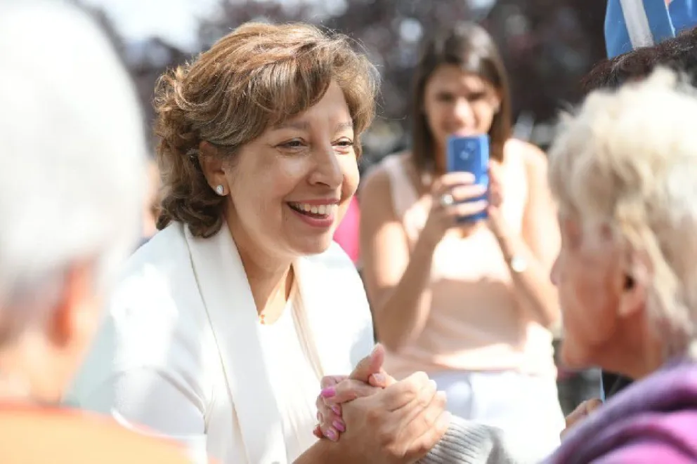 Arabela reivindicó la tarea de Laura Azanza en el Consejo de la Mujer