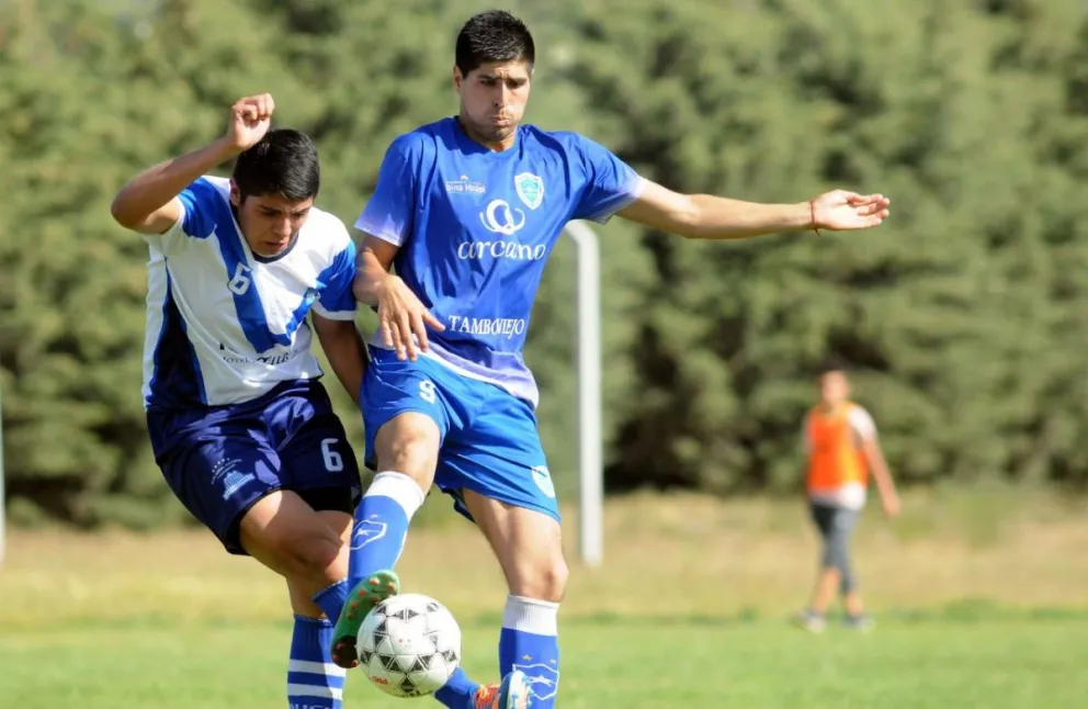 Estudiantes ganó y se subió a la cima del torneo