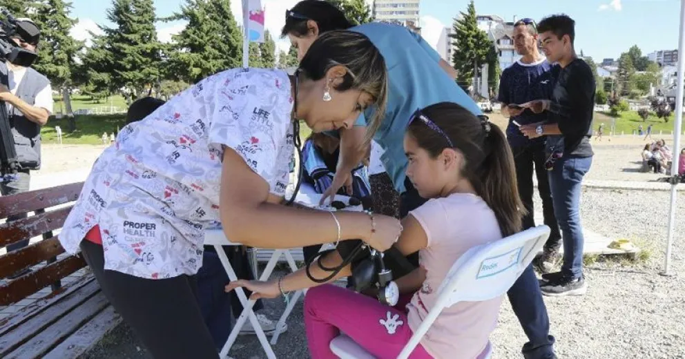 Agentes sanitarios realizan controles en Bariloche