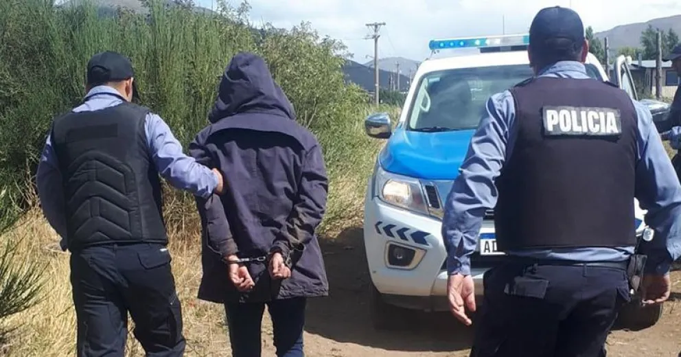 Detuvieron a un sujeto que tenía pedido de captura e intentó darse a la fuga