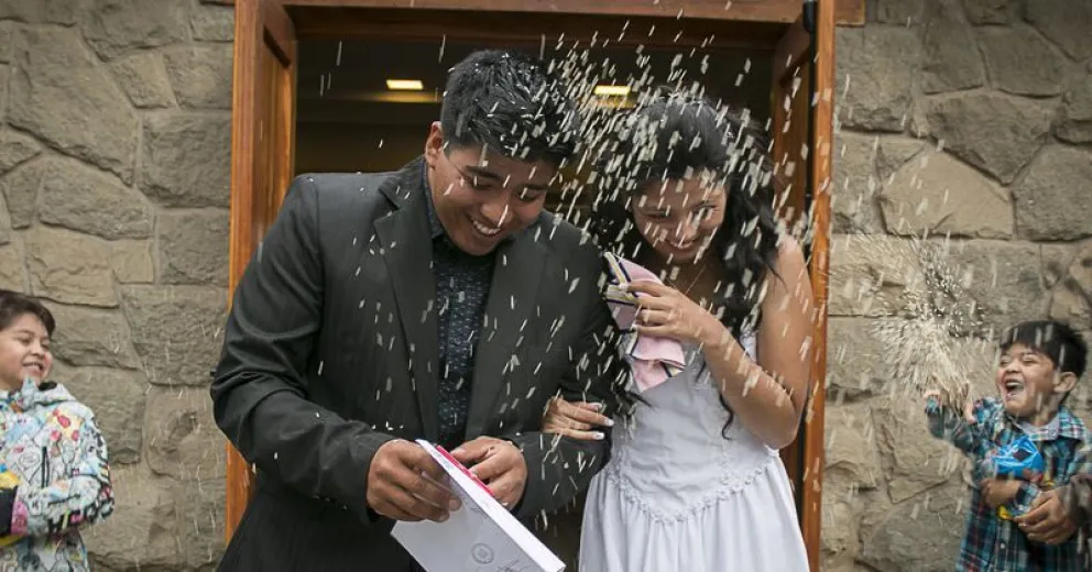 Agustín Antihuala (23) y Claudia Zerón (21) se conocieron hace dos años. 