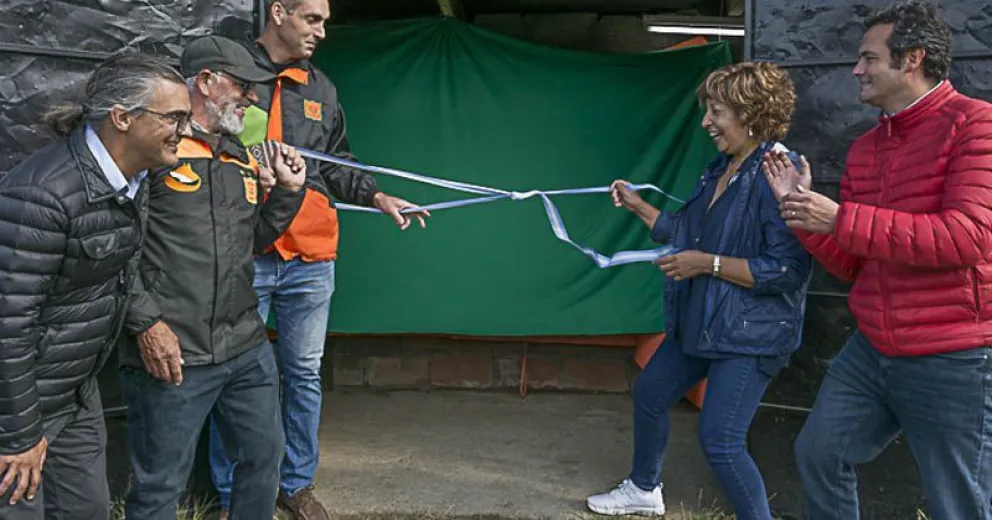 El Club Puerto Moreno ya cuenta con riego en su campo principal
