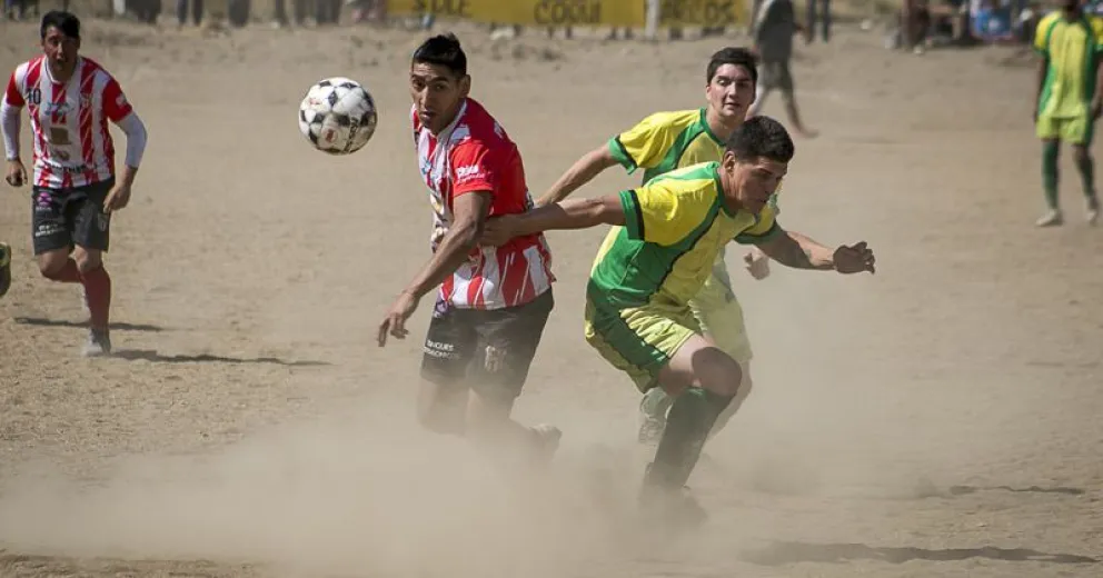 Pincharratas cayó pero sigue puntero