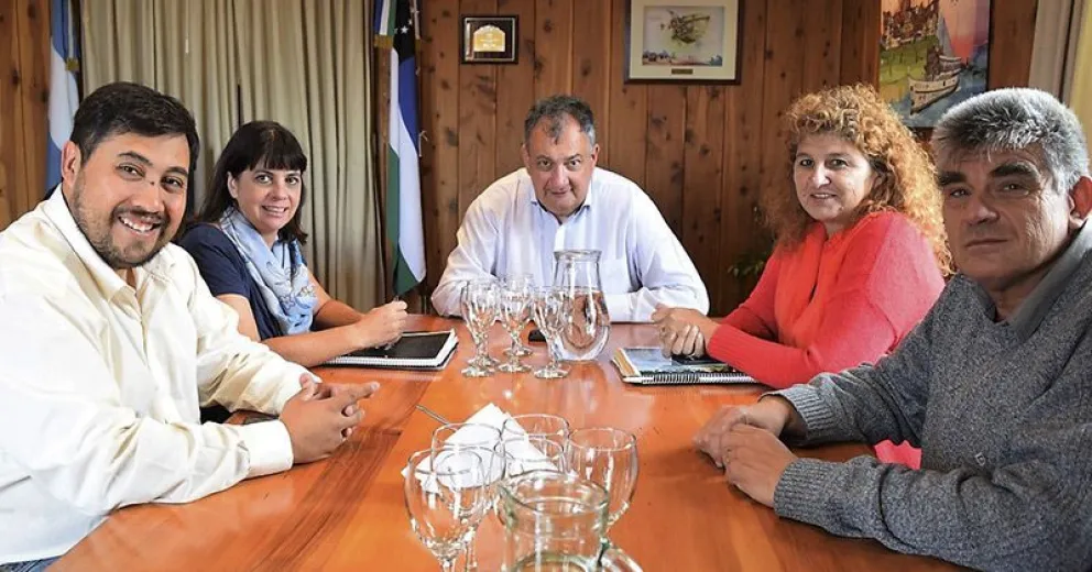El intendente Gennuso y el IMTVHS se reunieron con el IPPV