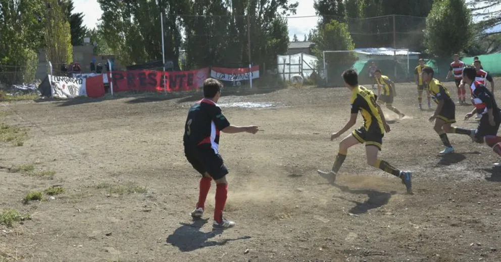 CAB 16 y Estrella del Sur lideran en la “B”