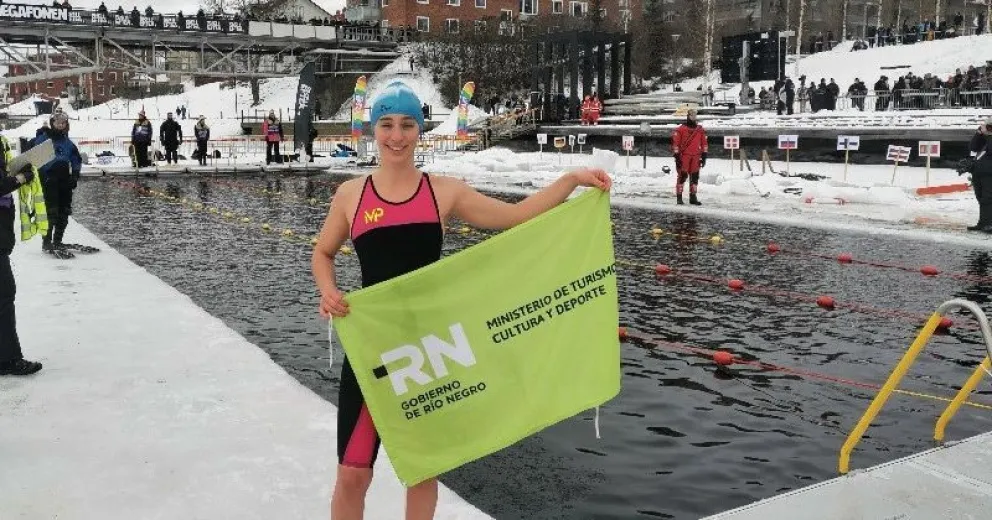 Ailen, la rionegrina que ganó el oro nadando en aguas heladas