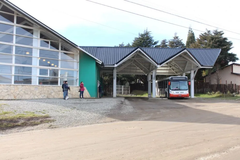 Piden que los ómnibus de larga distancia  se detengan en el Parador de Dina Huapi