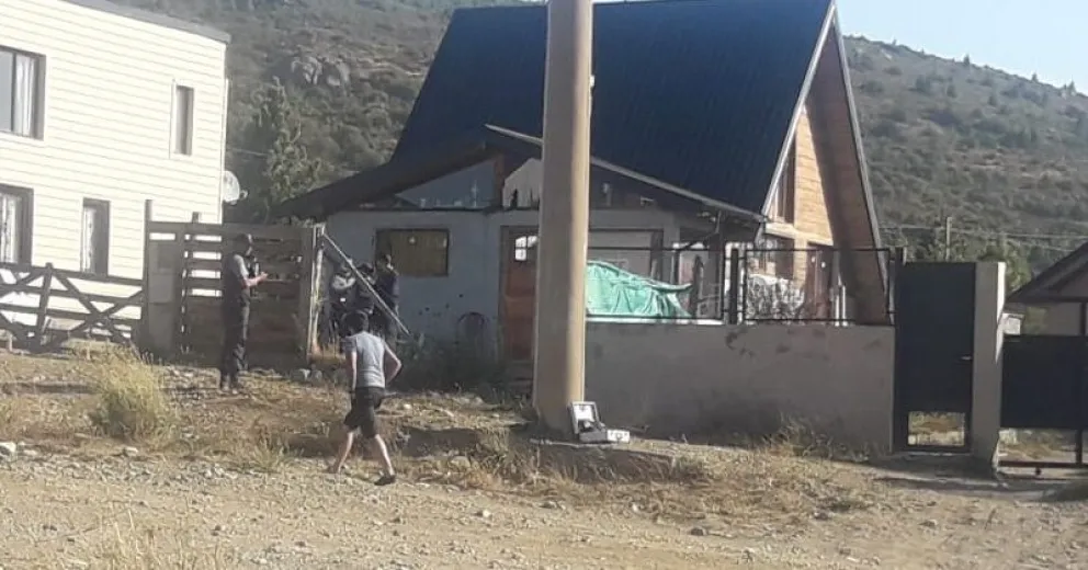 Llamativa balacera contra el frente de una vivienda: tenía más de diez impactos